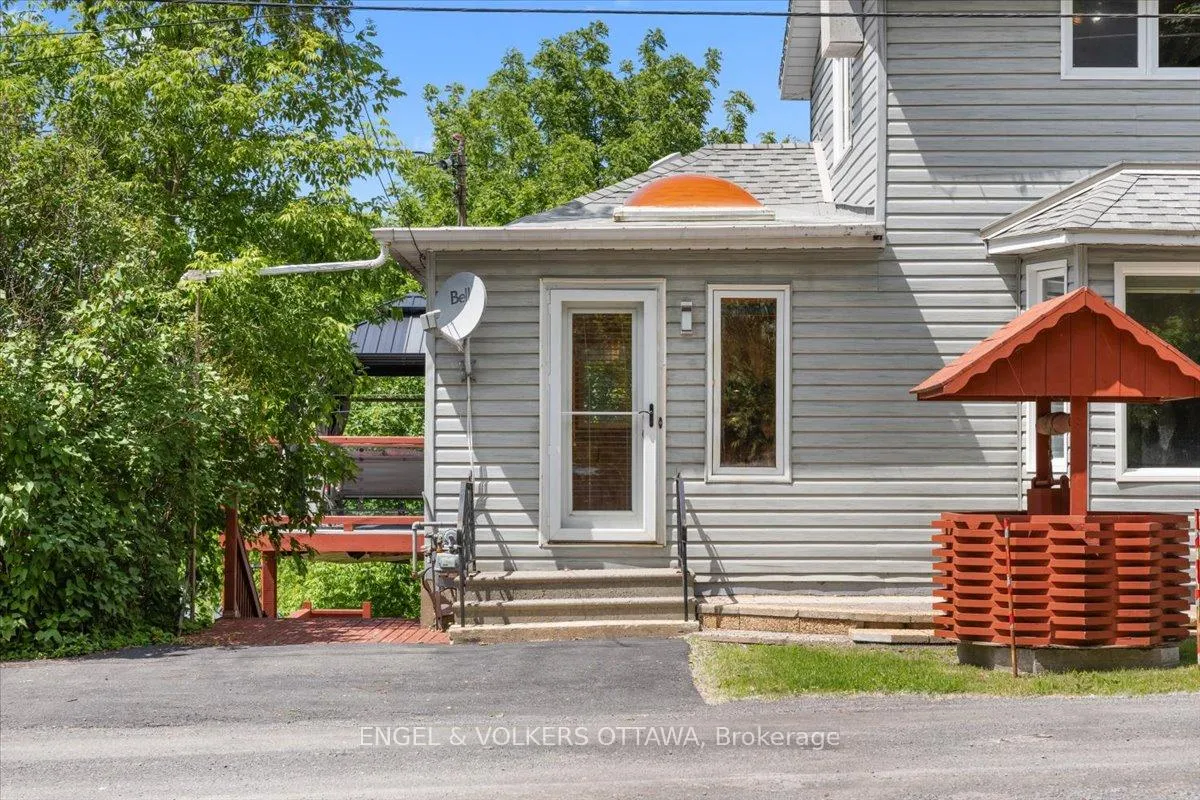 Photo 3 of 2481 Manse Road, Ottawa, Cumberland Village — HOMEH