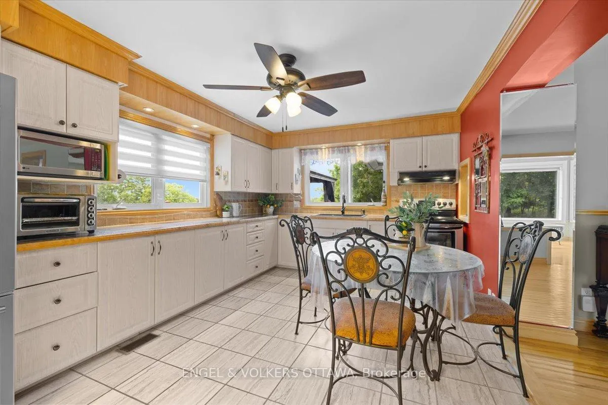 Photo 5 of 2481 Manse Road, Ottawa, Cumberland Village — HOMEH