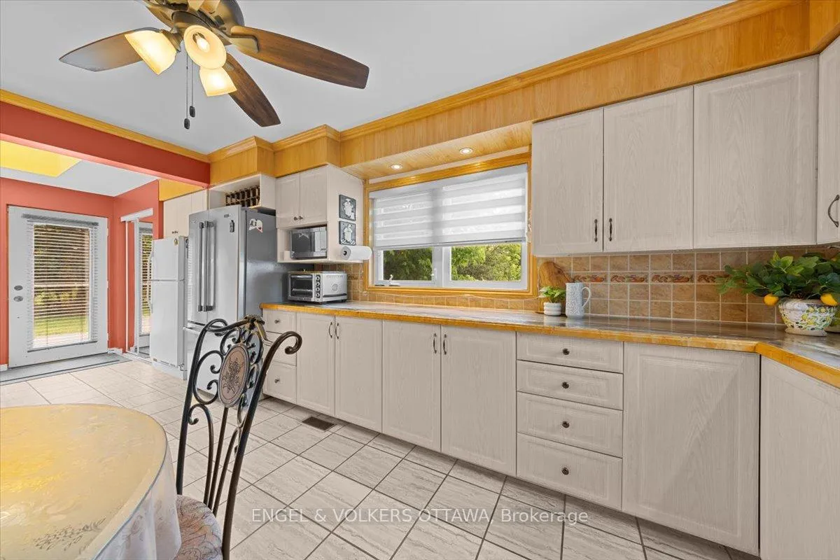 Photo 8 of 2481 Manse Road, Ottawa, Cumberland Village — HOMEH