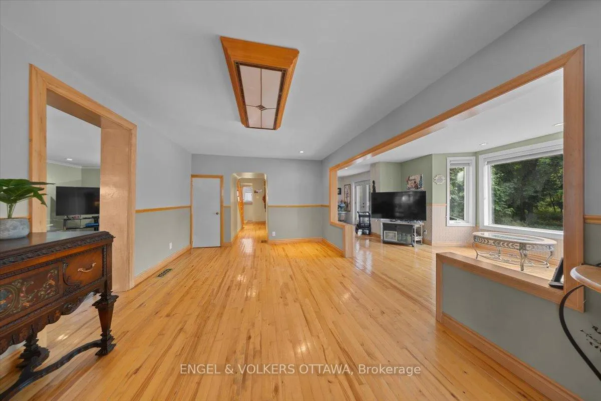 Photo 9 of 2481 Manse Road, Ottawa, Cumberland Village — HOMEH