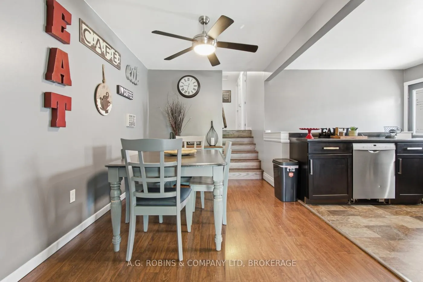 Photo 13 of 10 Chantal Court, Welland, Lincoln/Crowland — HOMEH