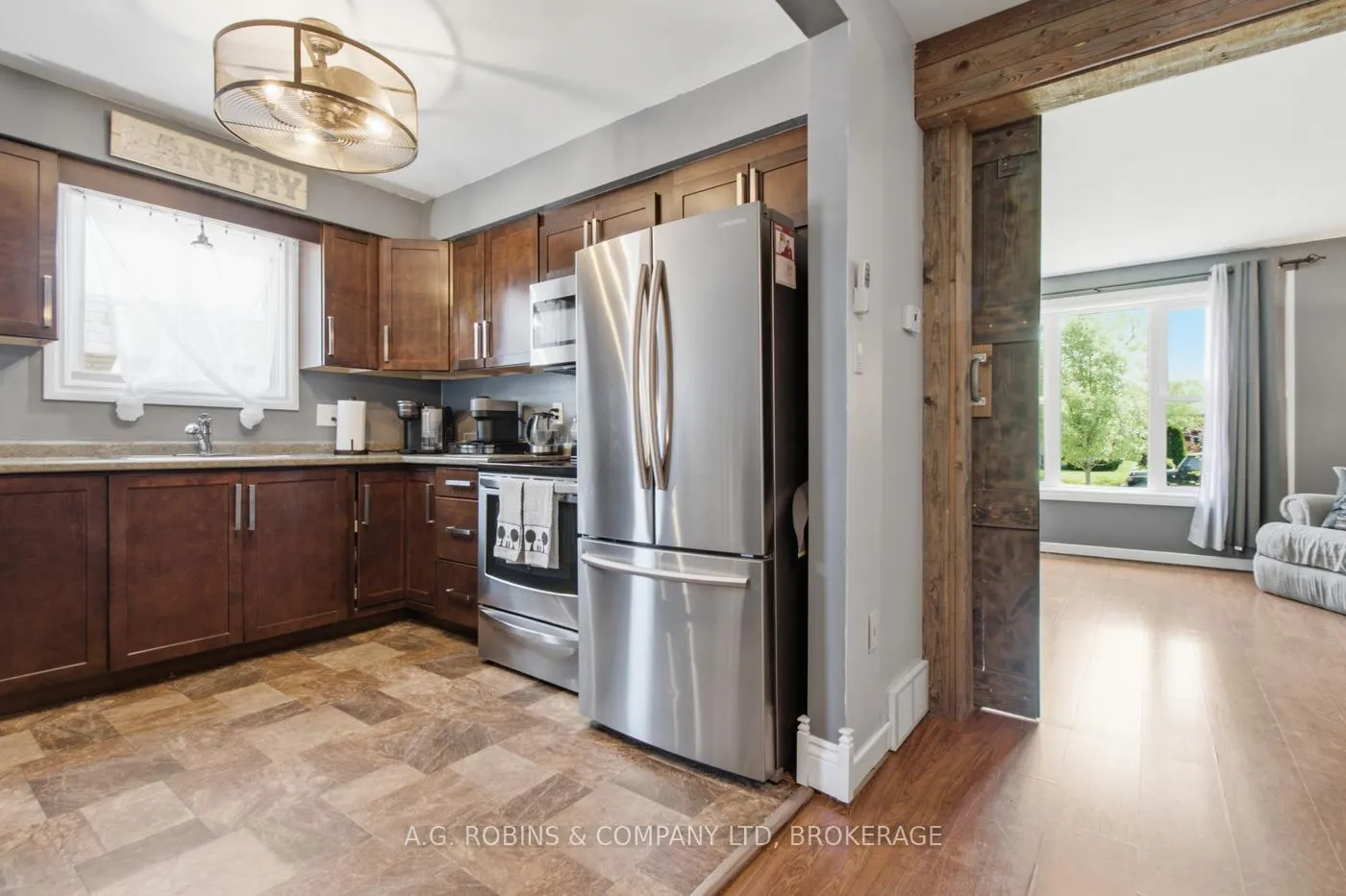 Photo 16 of 10 Chantal Court, Welland, Lincoln/Crowland — HOMEH