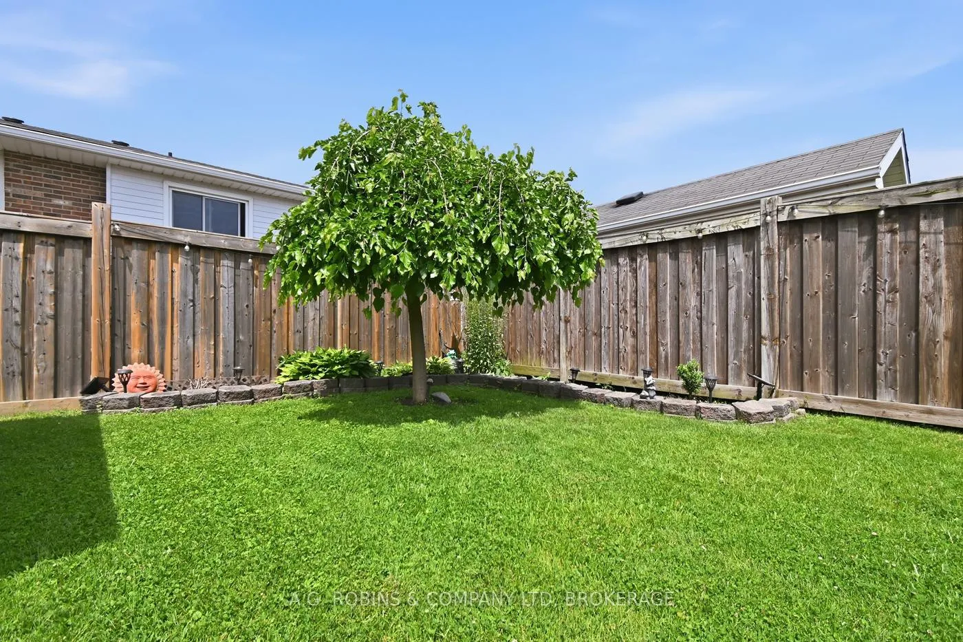Photo 38 of 10 Chantal Court, Welland, Lincoln/Crowland — HOMEH