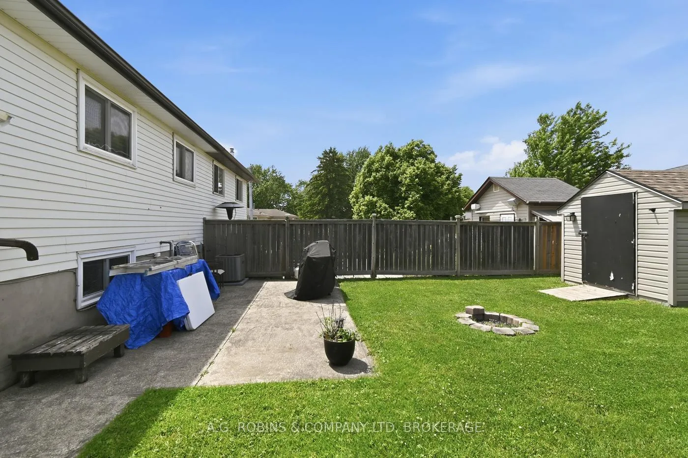 Photo 41 of 10 Chantal Court, Welland, Lincoln/Crowland — HOMEH
