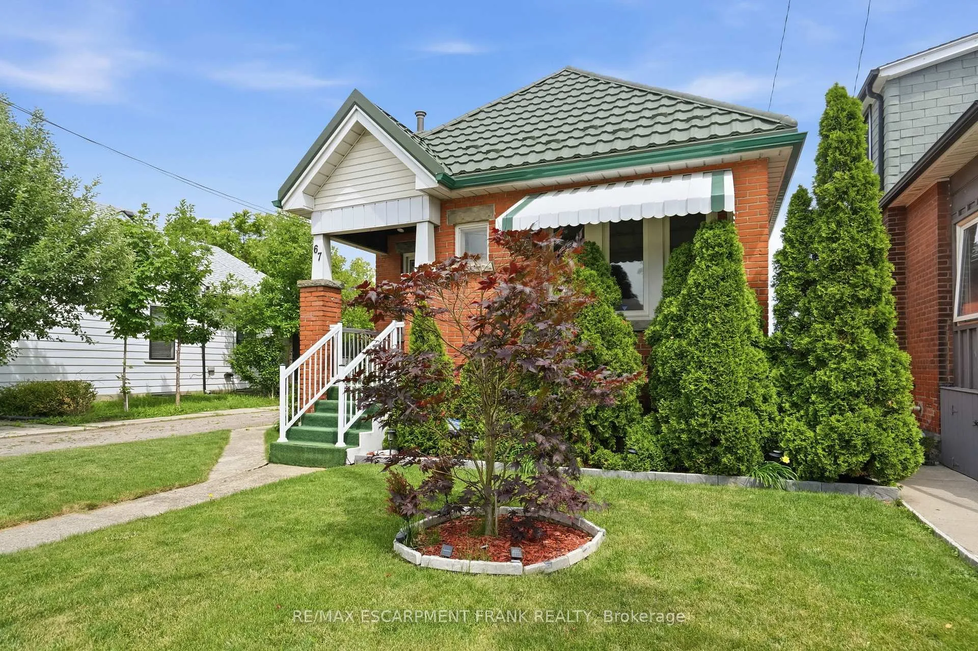 Photo 3 of 67 Paradise Road S, Hamilton, Westdale — HOMEH