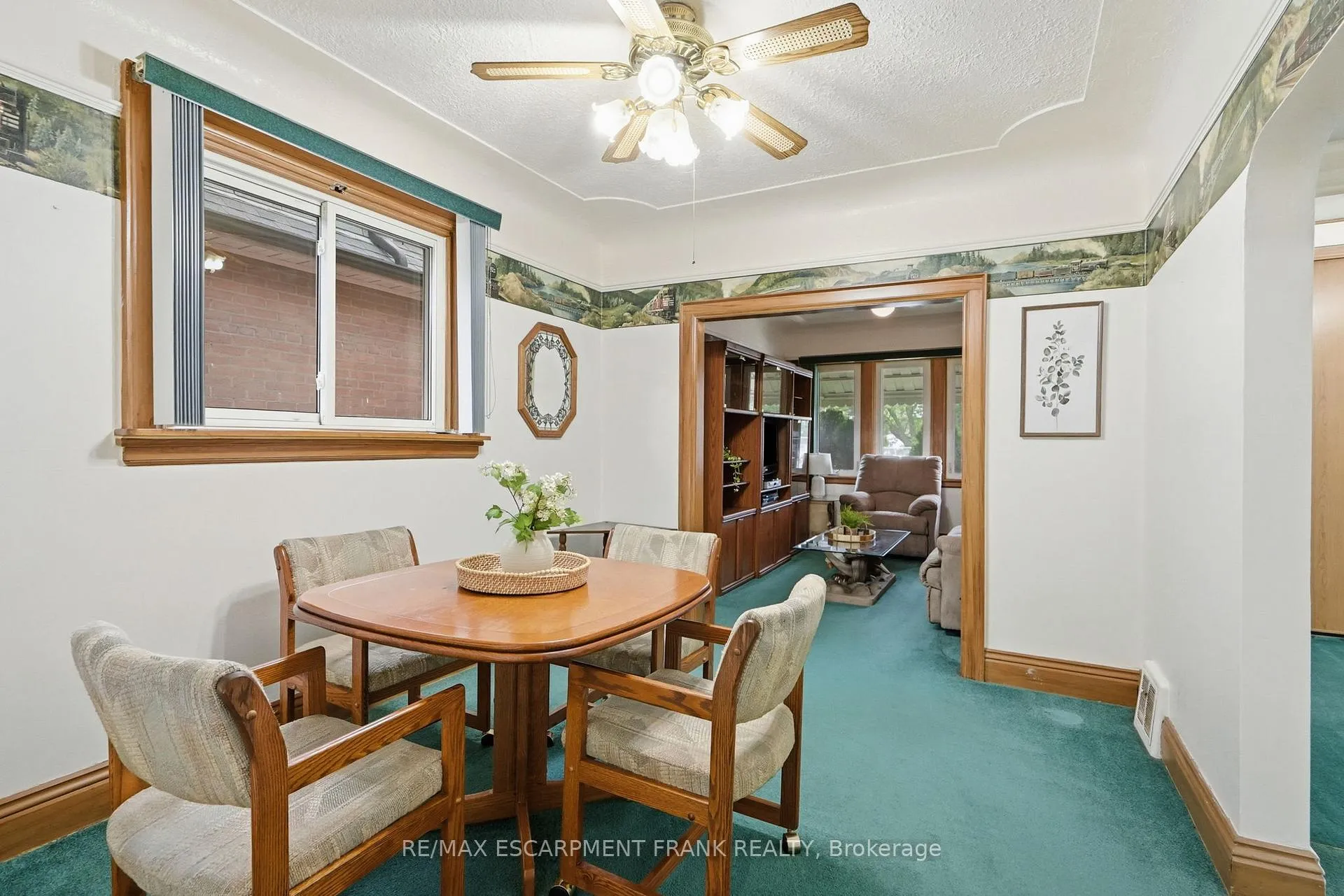 Photo 10 of 67 Paradise Road S, Hamilton, Westdale — HOMEH