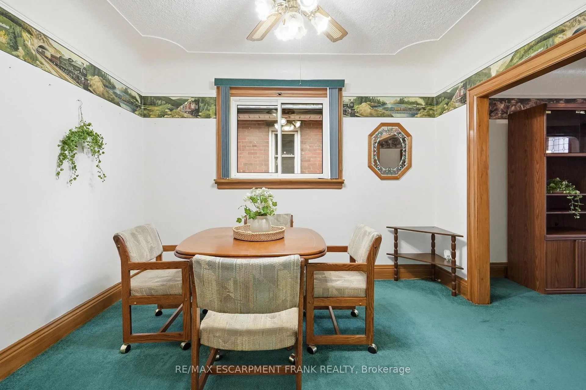 Photo 11 of 67 Paradise Road S, Hamilton, Westdale — HOMEH