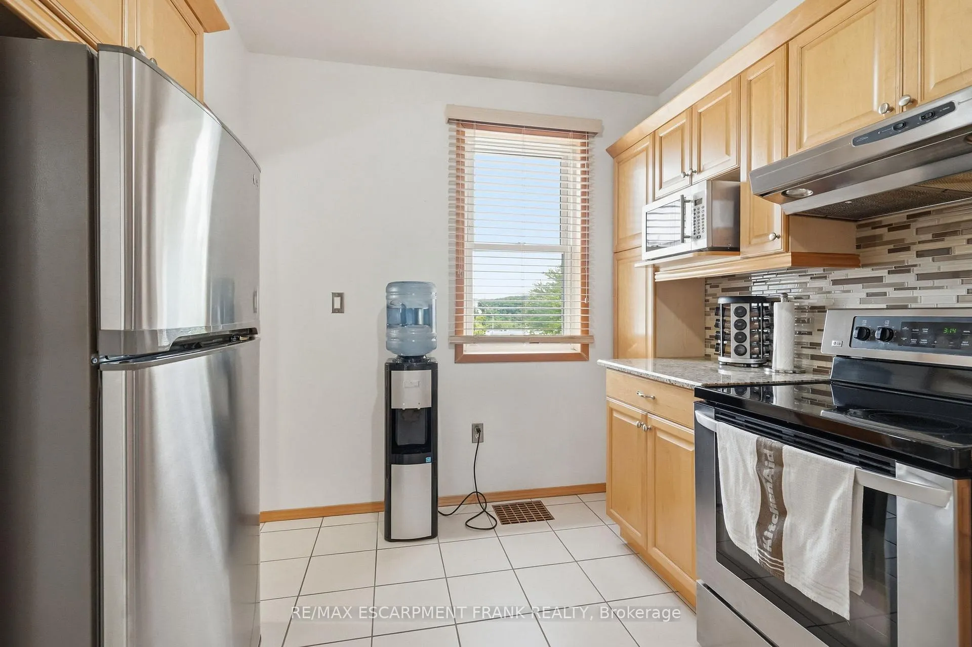 Photo 13 of 67 Paradise Road S, Hamilton, Westdale — HOMEH