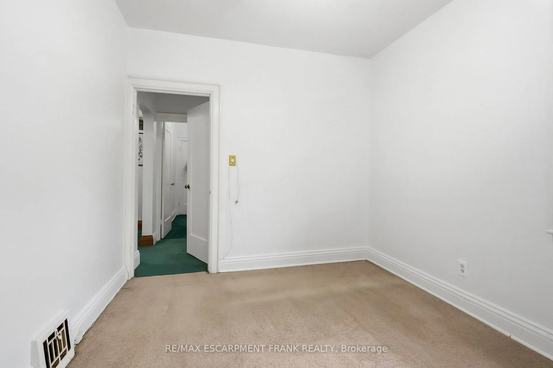 Photo 17 of 67 Paradise Road S, Hamilton, Westdale — HOMEH