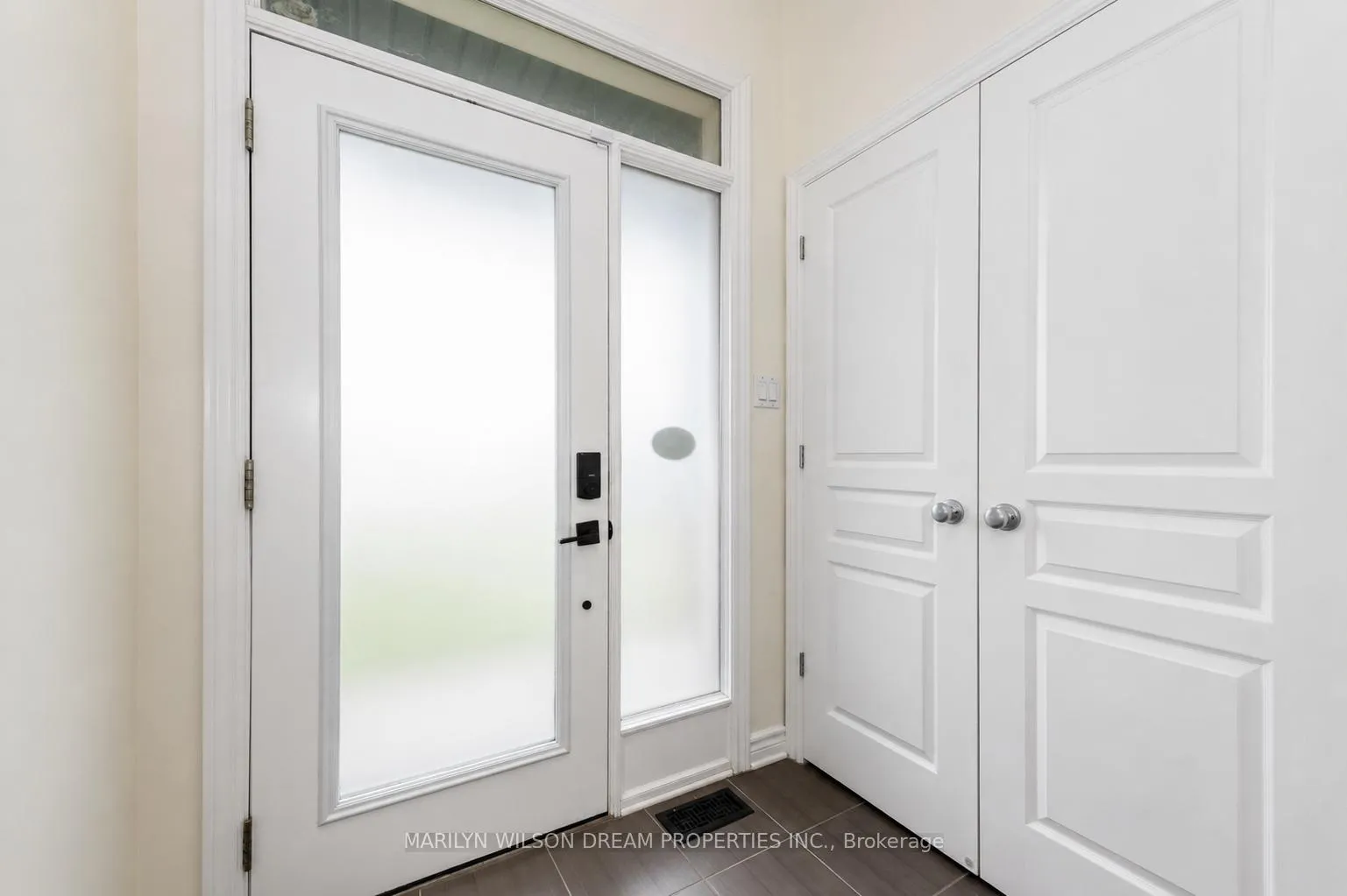 Photo 3 of 139 Popplewell Crescent, Ottawa, Barrhaven - Cedargrove/Fraserdale — HOMEH