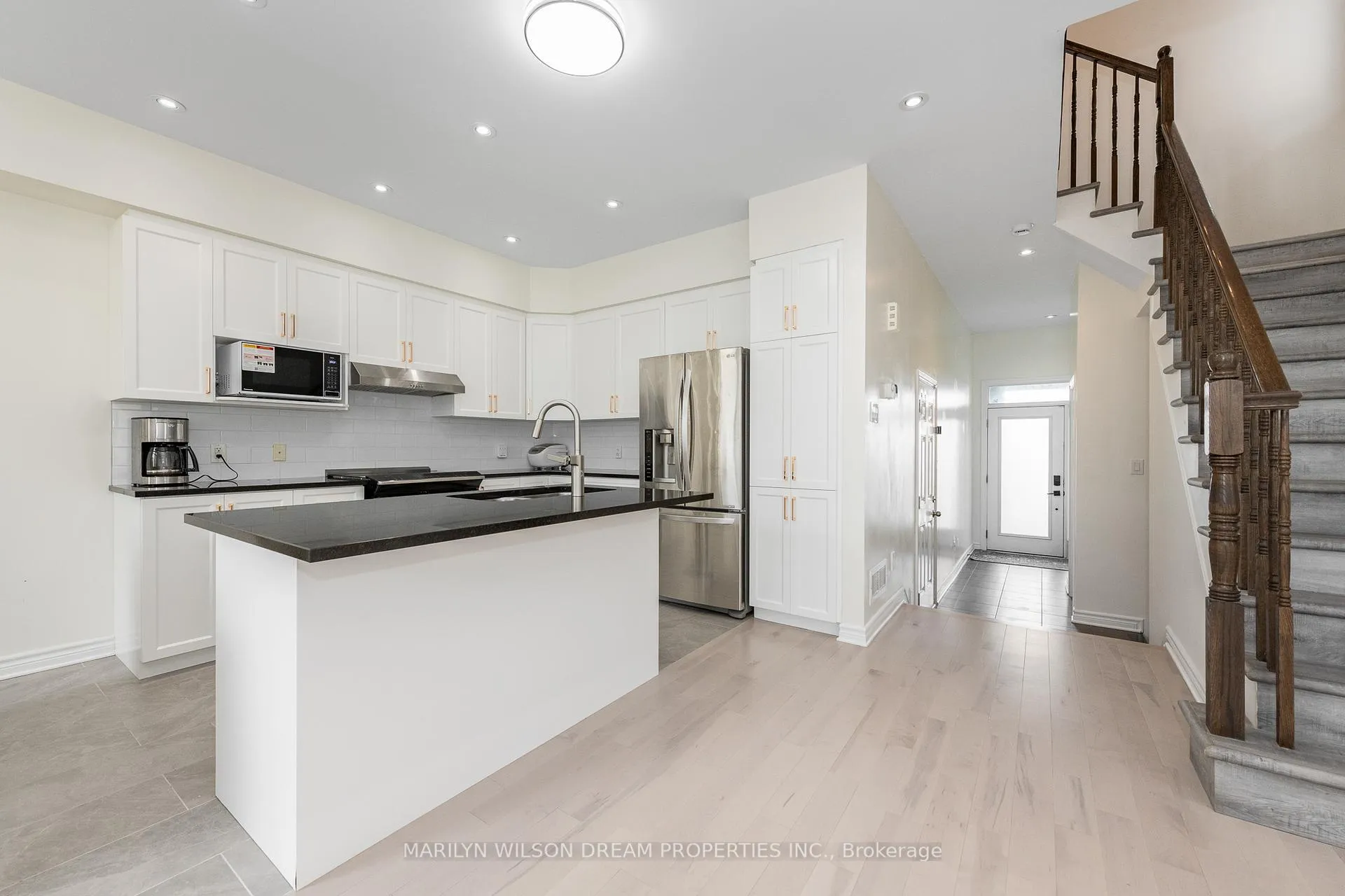 Photo 10 of 139 Popplewell Crescent, Ottawa, Barrhaven - Cedargrove/Fraserdale — HOMEH