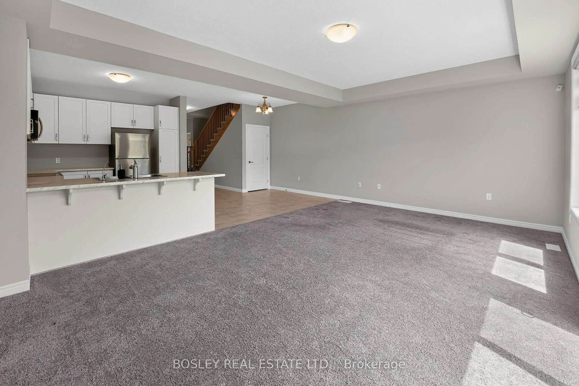 Photo 6 of 10 Zoe Lane, Hamilton, Binbrook — HOMEH