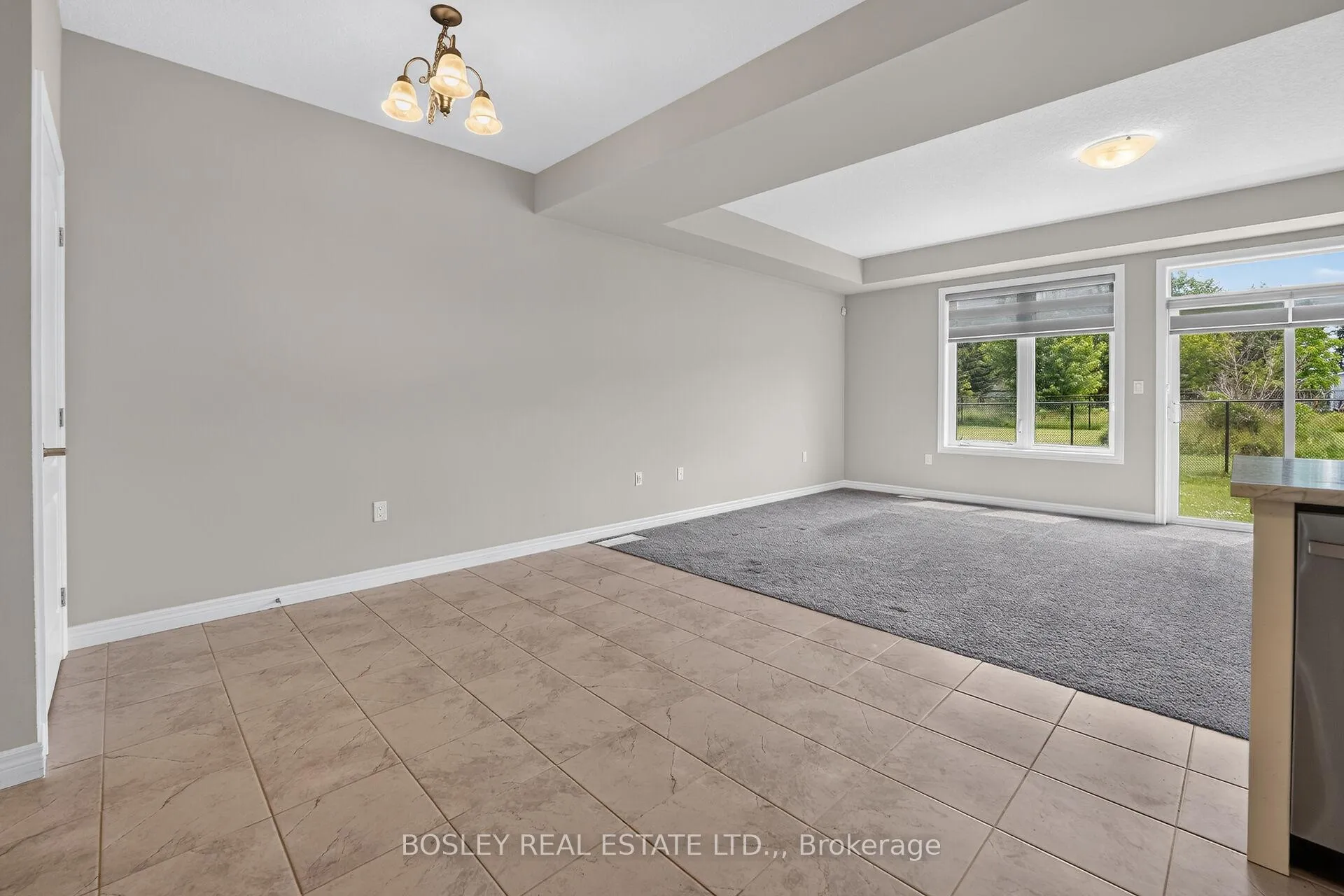 Photo 7 of 10 Zoe Lane, Hamilton, Binbrook — HOMEH