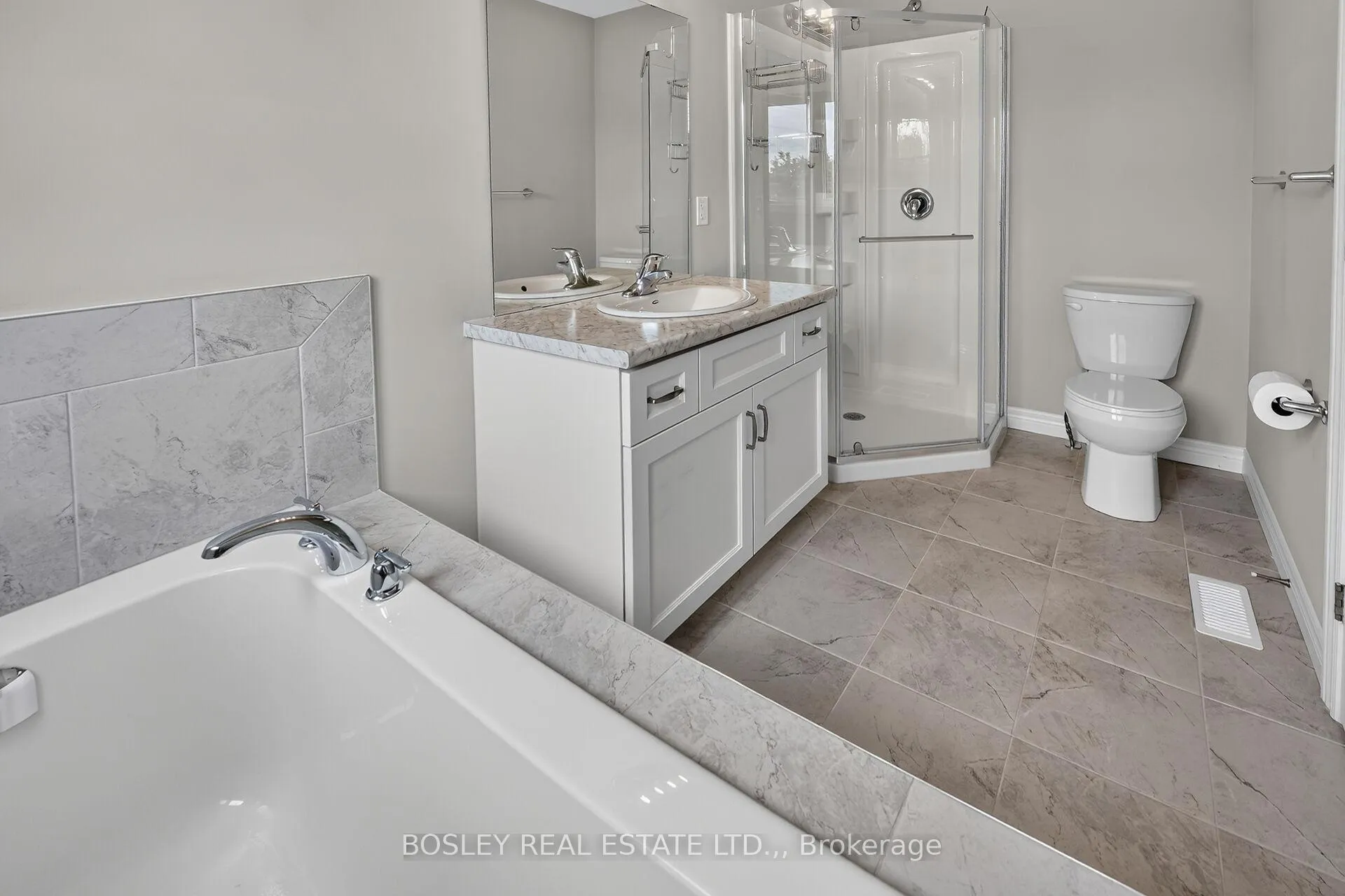 Photo 20 of 10 Zoe Lane, Hamilton, Binbrook — HOMEH