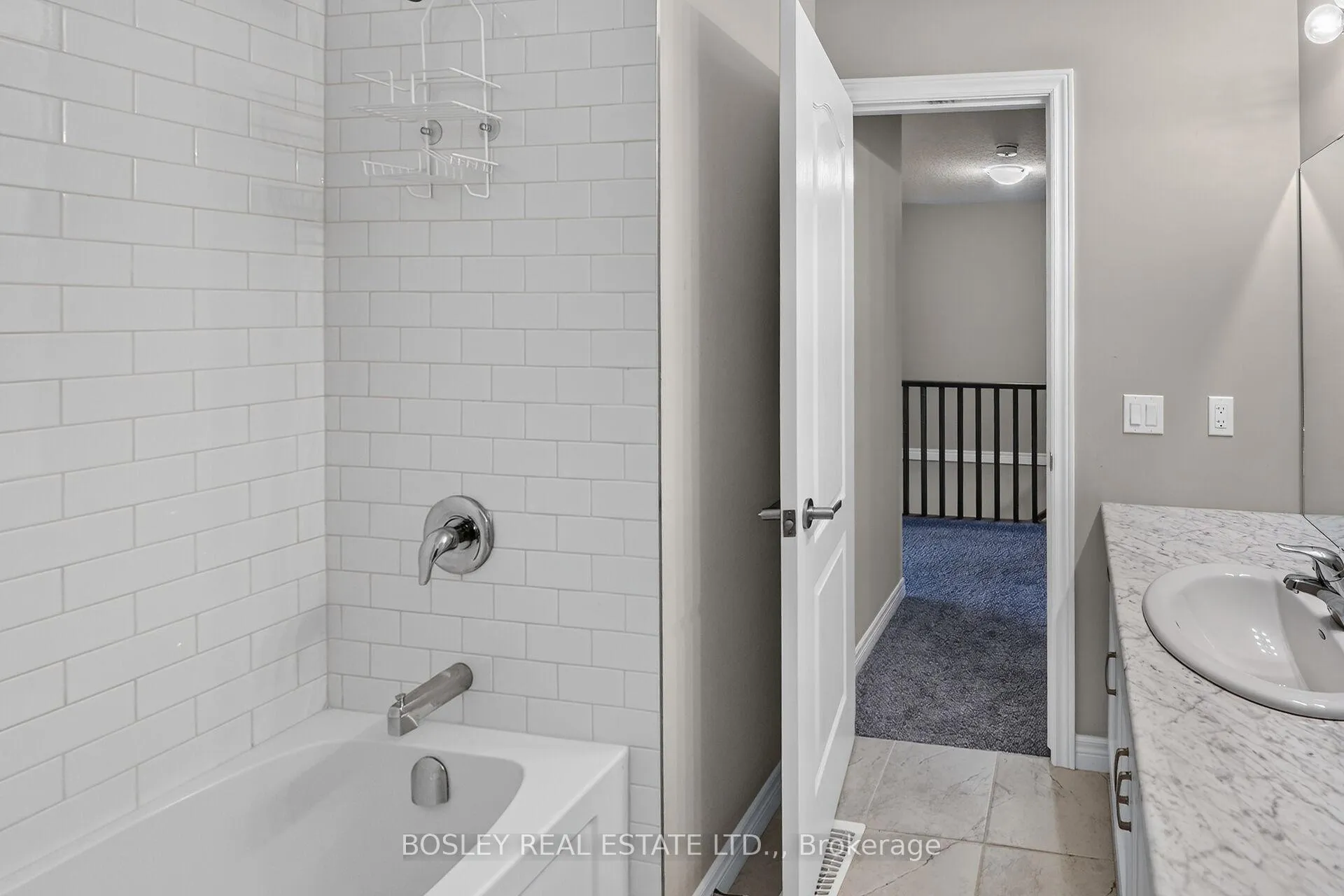 Photo 26 of 10 Zoe Lane, Hamilton, Binbrook — HOMEH