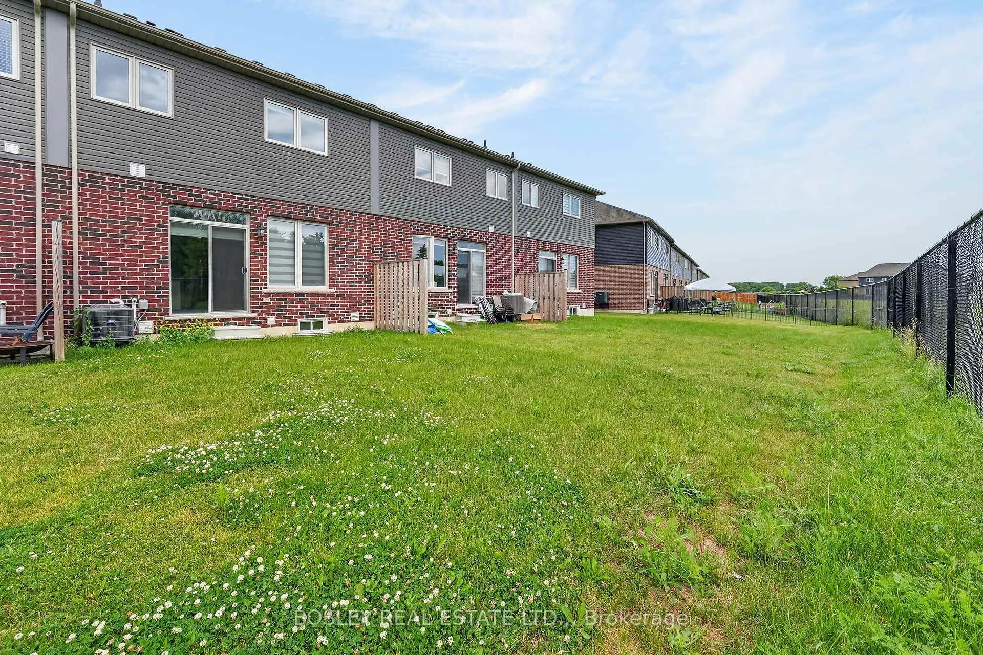 Photo 30 of 10 Zoe Lane, Hamilton, Binbrook — HOMEH