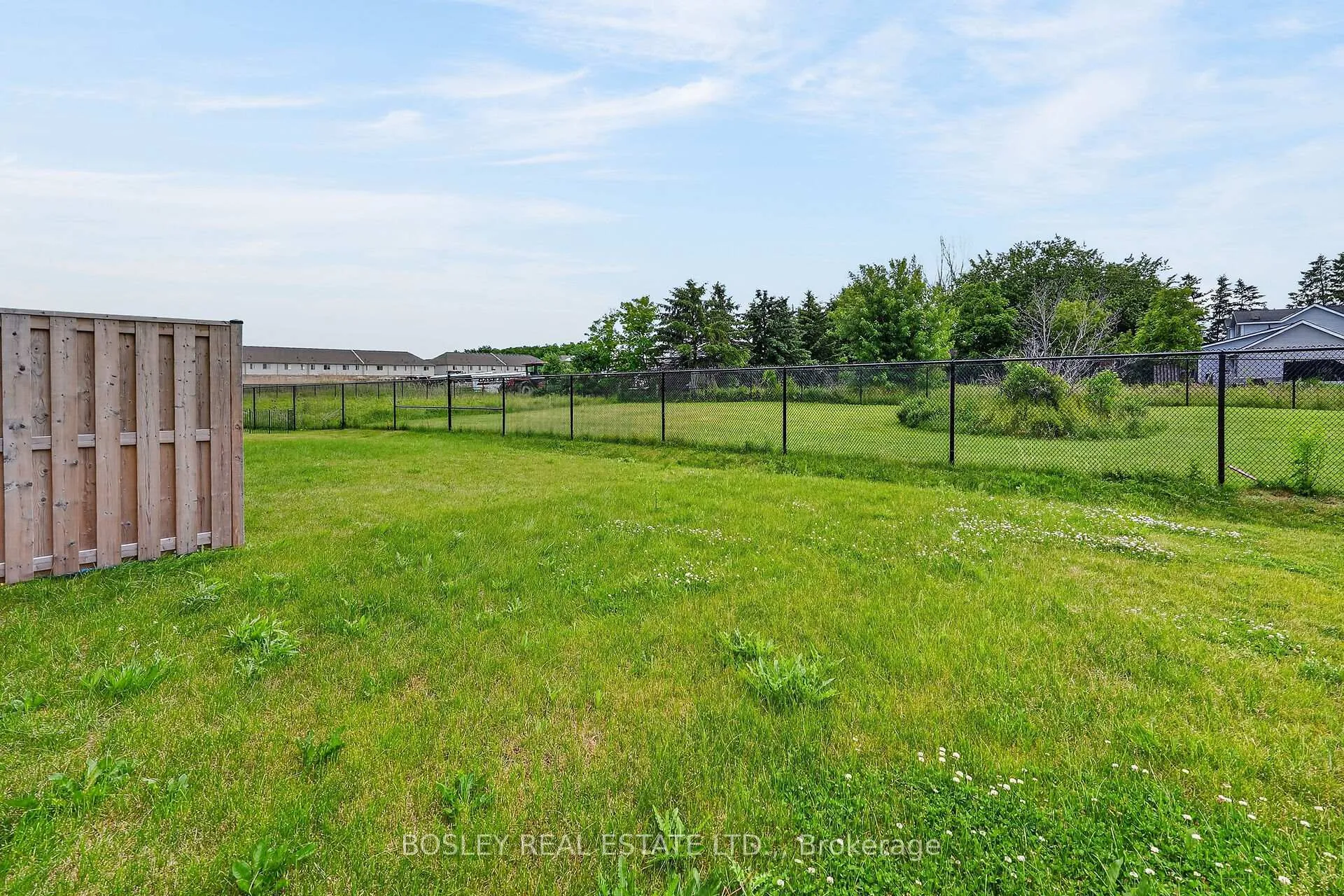 Photo 32 of 10 Zoe Lane, Hamilton, Binbrook — HOMEH