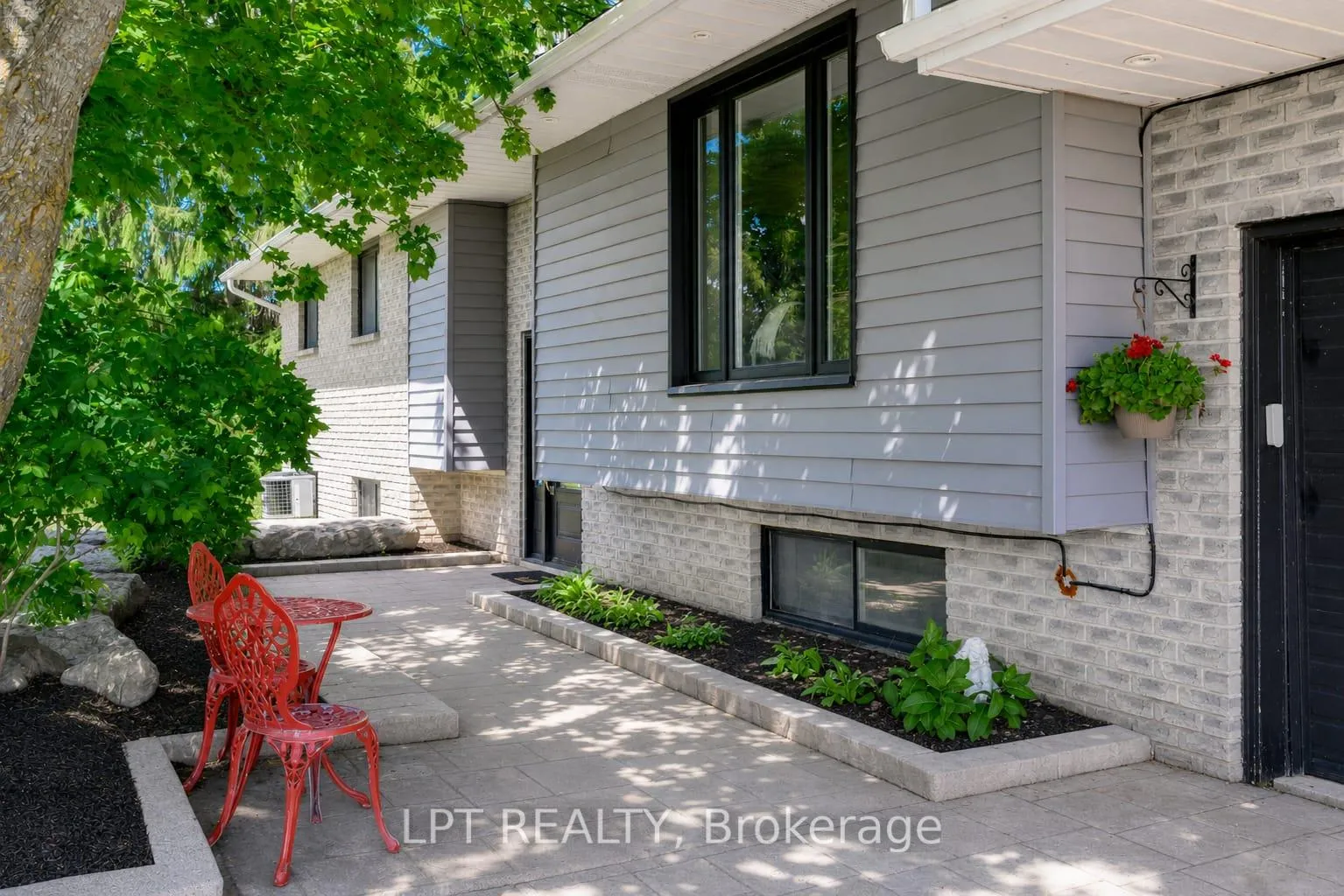 Photo 2 of 287 Lorneville Road, Kawartha Lakes, Eldon — HOMEH