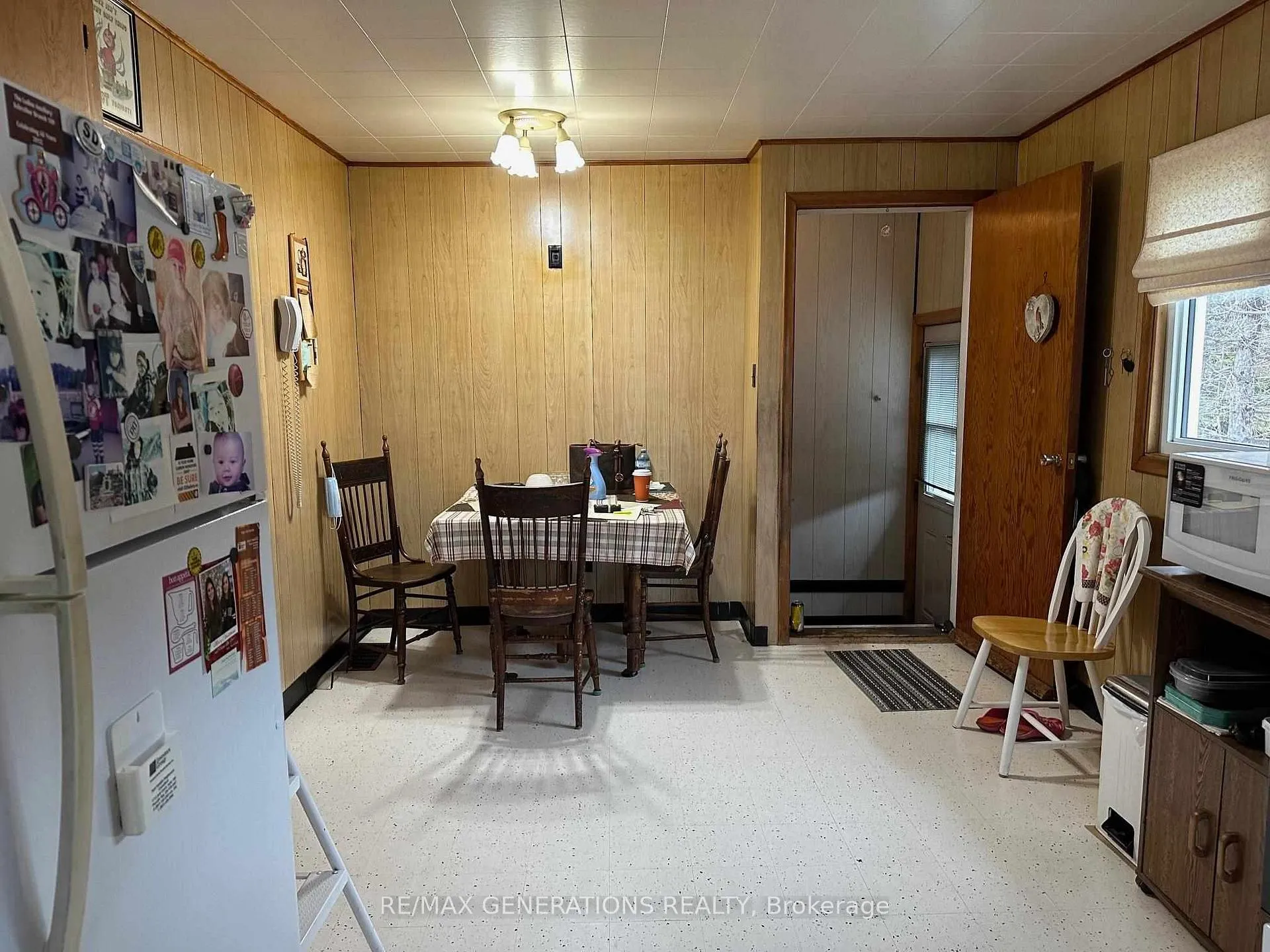 Photo 10 of 105 Columbia Street, Schreiber — HOMEH