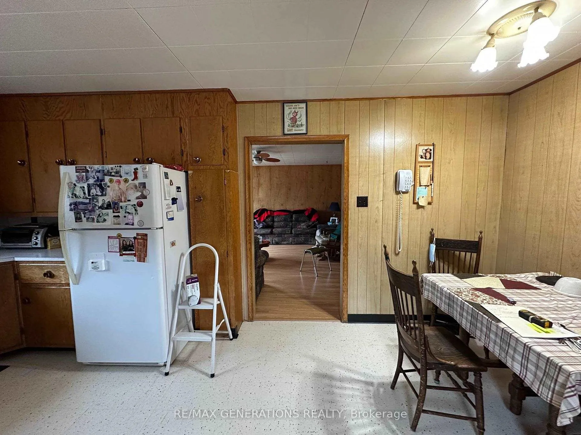Photo 11 of 105 Columbia Street, Schreiber — HOMEH