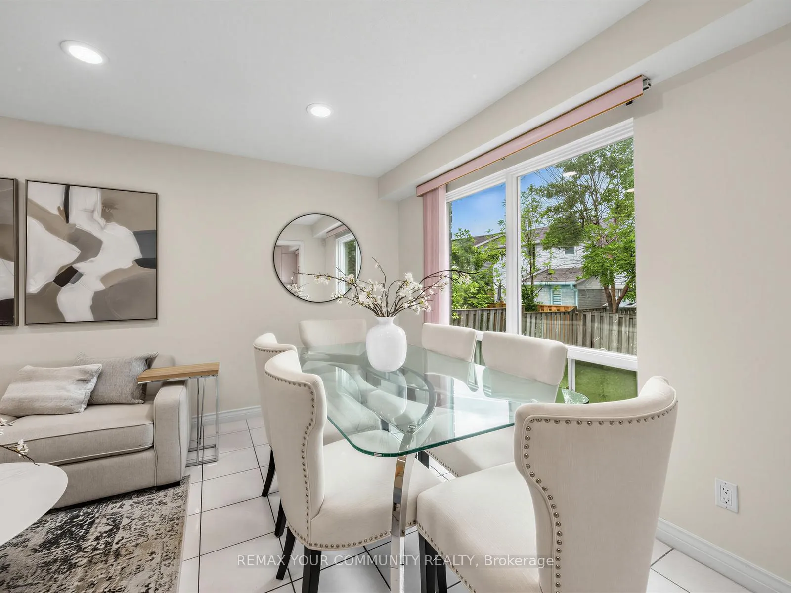 Photo 10 of 183 Lisa Crescent, Vaughan, Crestwood-Springfarm-Yorkhill — HOMEH