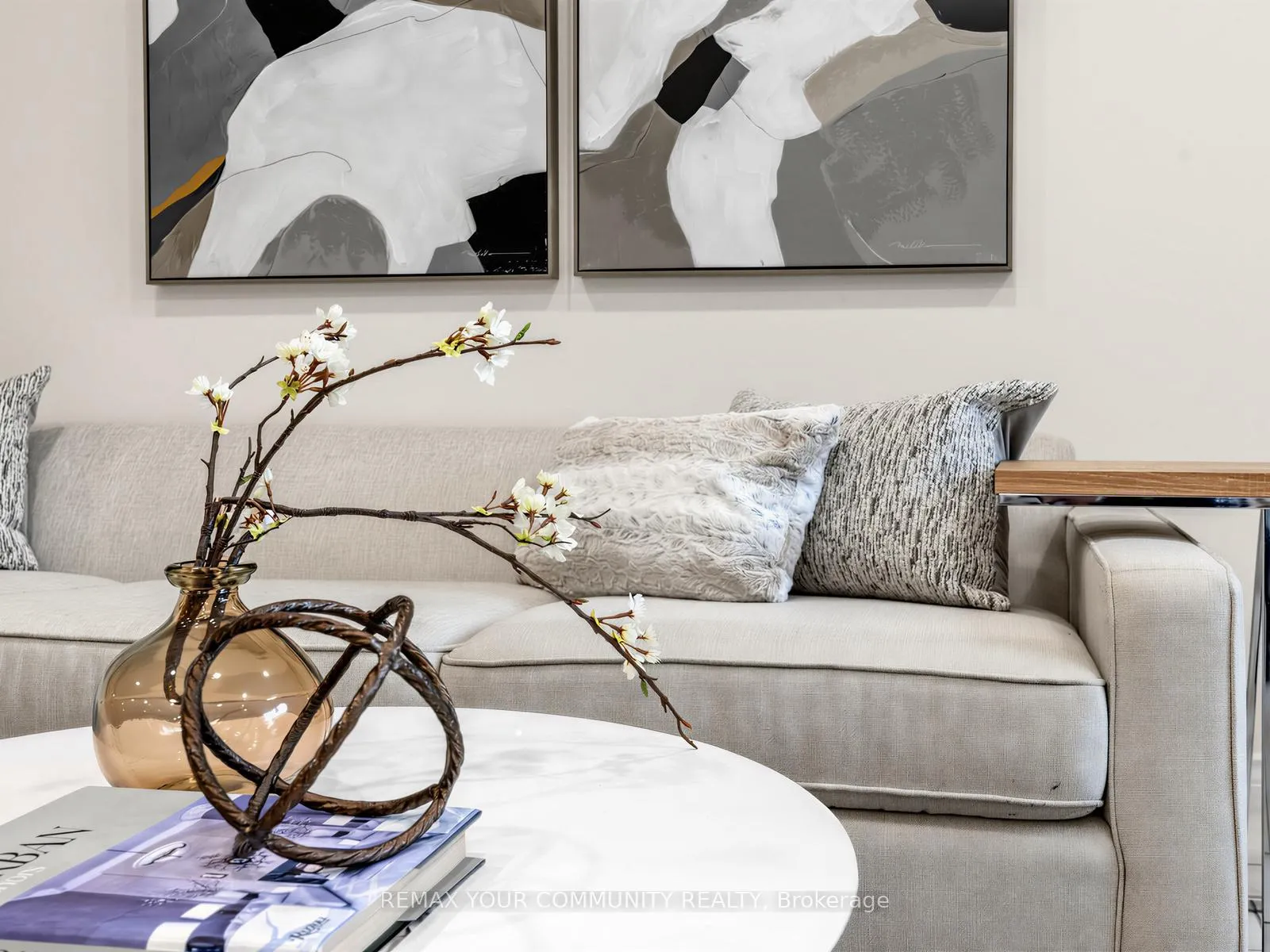 Photo 15 of 183 Lisa Crescent, Vaughan, Crestwood-Springfarm-Yorkhill — HOMEH