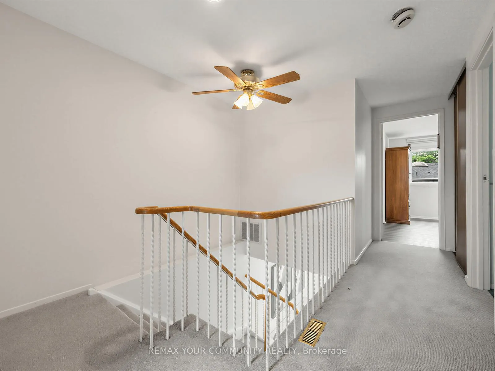 Photo 24 of 183 Lisa Crescent, Vaughan, Crestwood-Springfarm-Yorkhill — HOMEH