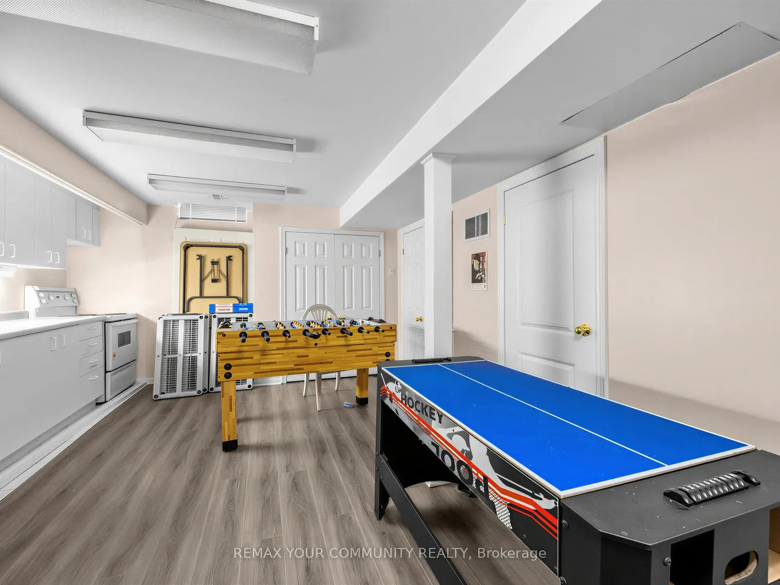 Photo 25 of 183 Lisa Crescent, Vaughan, Crestwood-Springfarm-Yorkhill — HOMEH