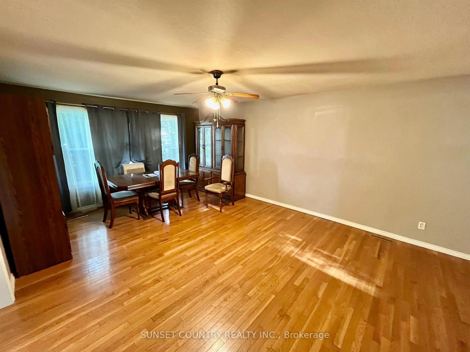 Photo 10 of 206 McMillan Crescent, Dryden, Barclay — HOMEH