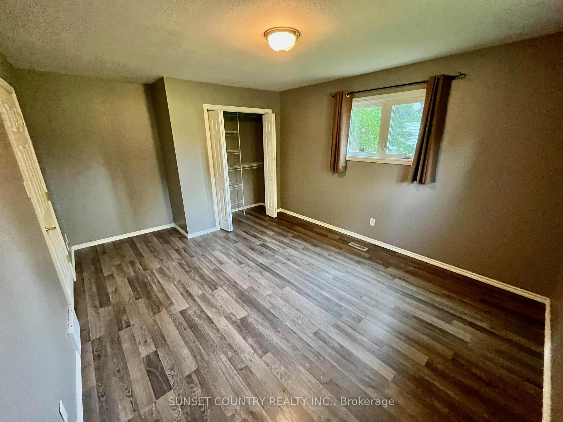 Photo 14 of 206 McMillan Crescent, Dryden, Barclay — HOMEH
