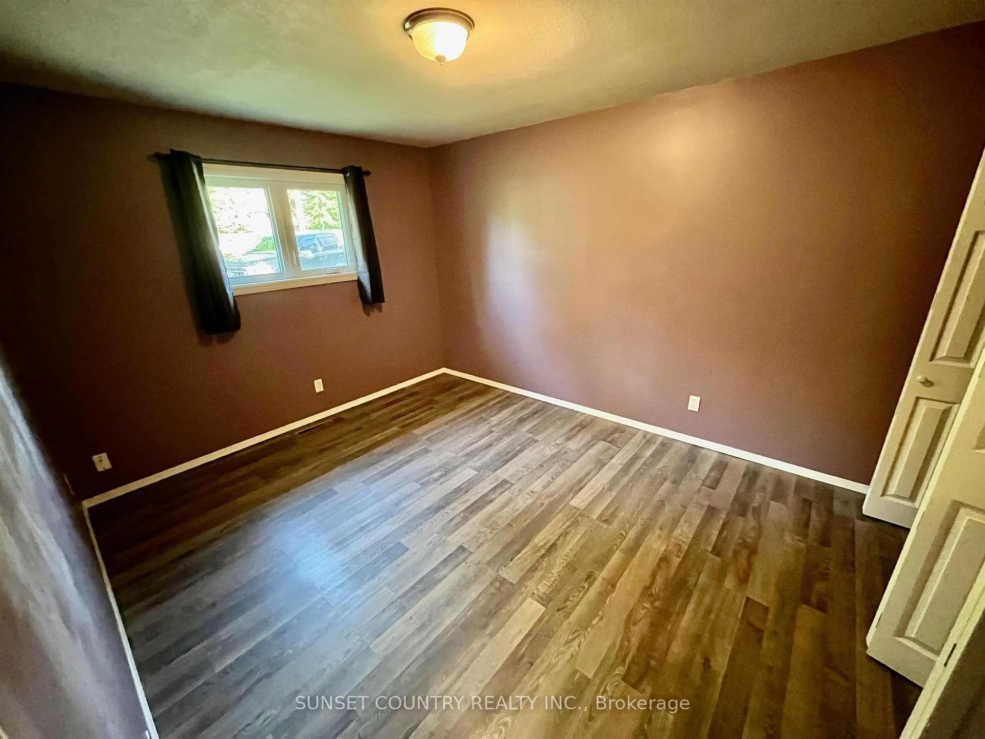 Photo 15 of 206 McMillan Crescent, Dryden, Barclay — HOMEH
