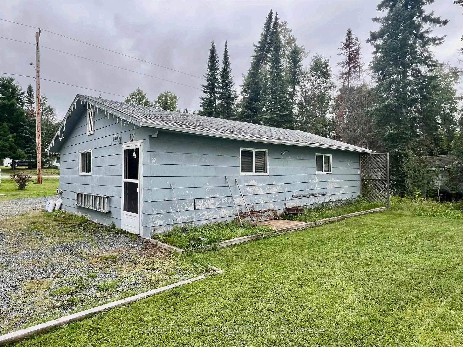 Photo 30 of 206 McMillan Crescent, Dryden, Barclay — HOMEH