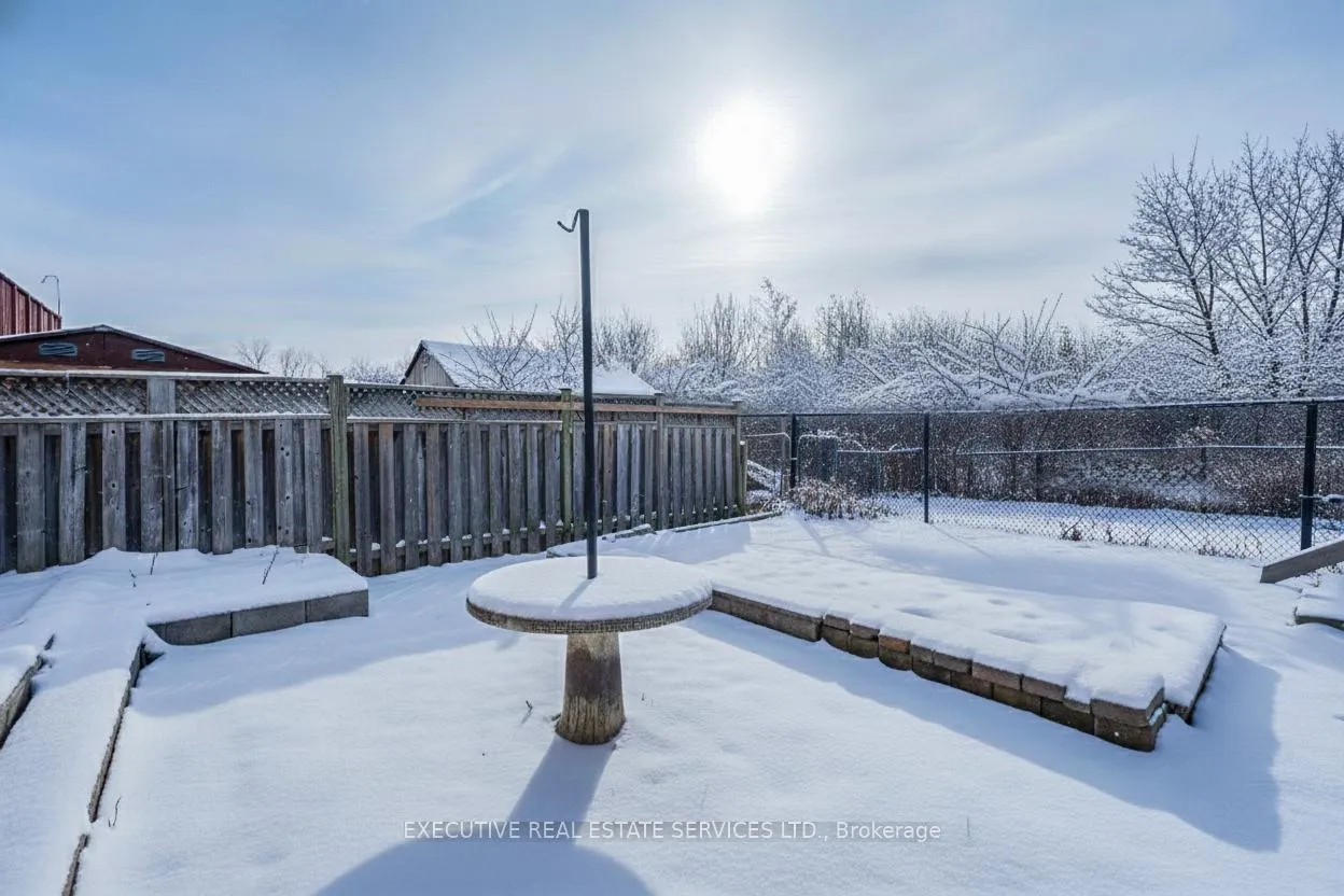 Photo 6 of 44 Moldovan Drive, Brampton, Sandringham-Wellington — HOMEH