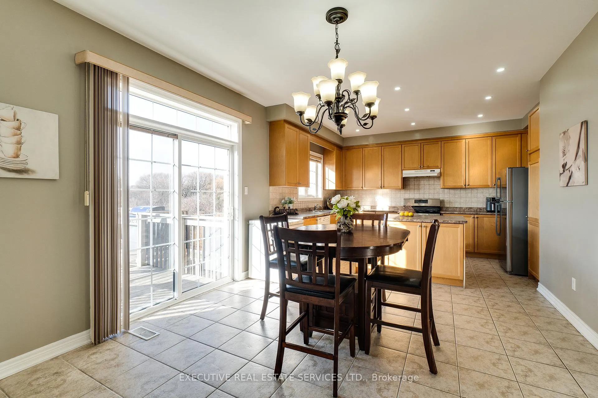 Photo 18 of 44 Moldovan Drive, Brampton, Sandringham-Wellington — HOMEH