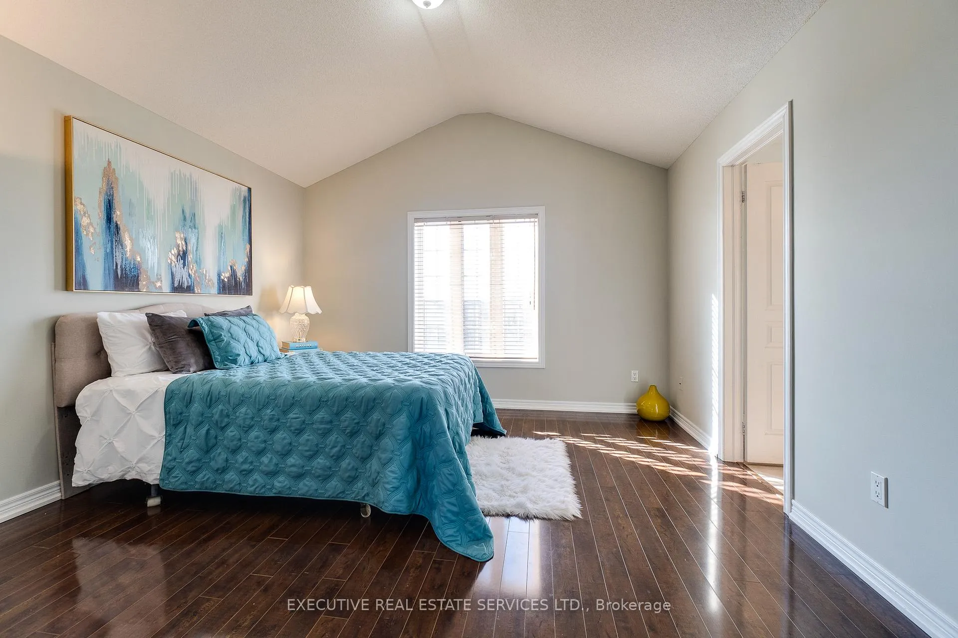 Photo 26 of 44 Moldovan Drive, Brampton, Sandringham-Wellington — HOMEH