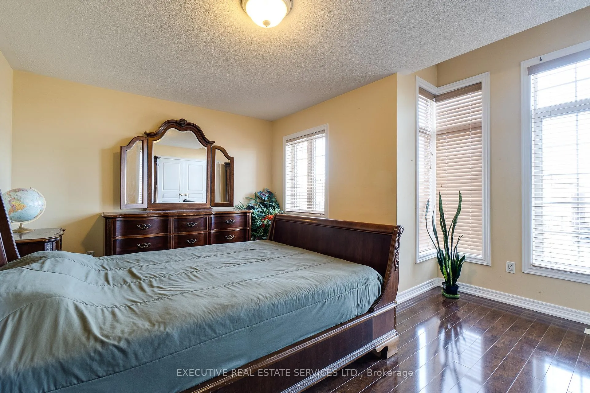 Photo 36 of 44 Moldovan Drive, Brampton, Sandringham-Wellington — HOMEH