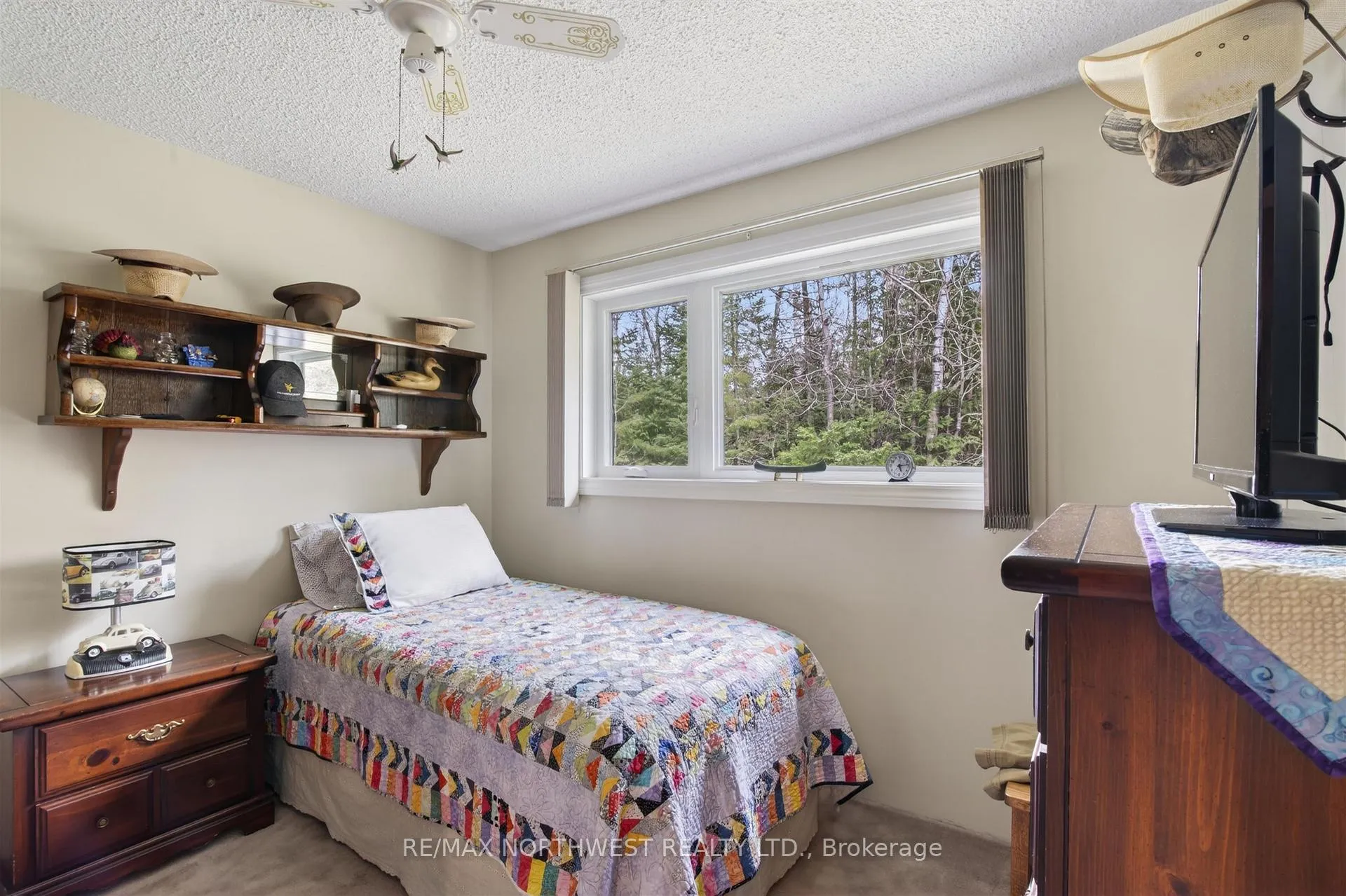 Photo 21 of 2353 Reddit Road, Kenora, Redditt Road East — HOMEH