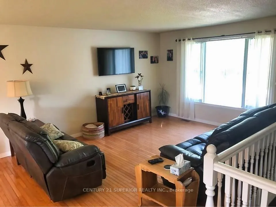 Photo 10 of 422 Birch Crescent, Greenstone — HOMEH