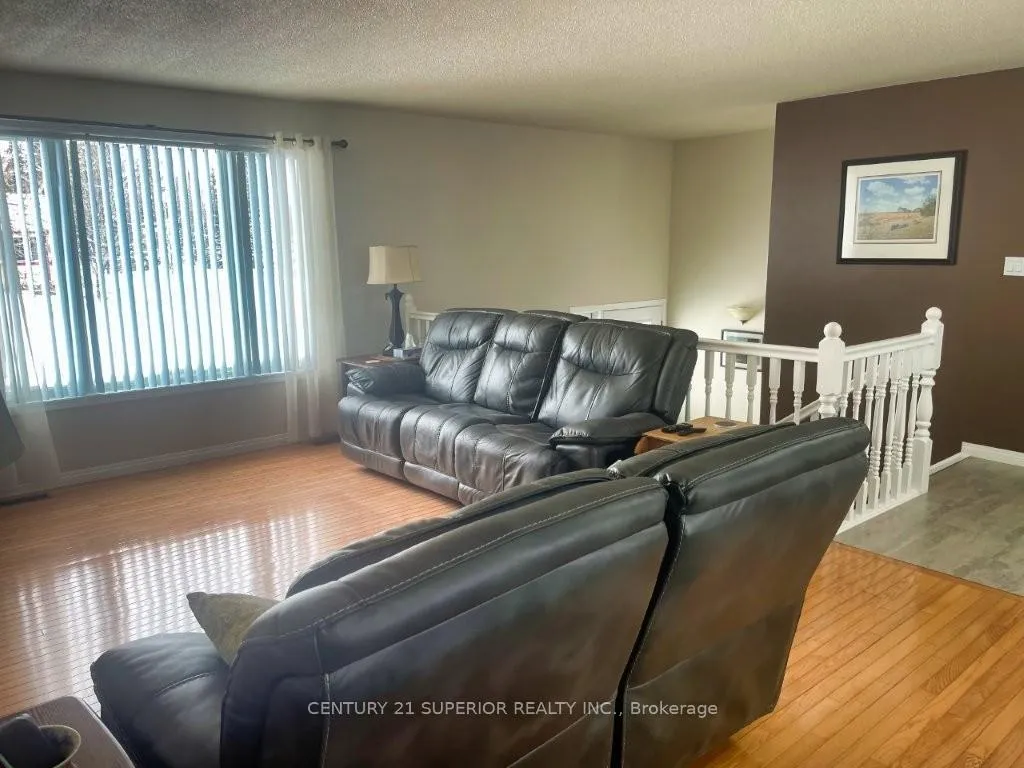 Photo 11 of 422 Birch Crescent, Greenstone — HOMEH