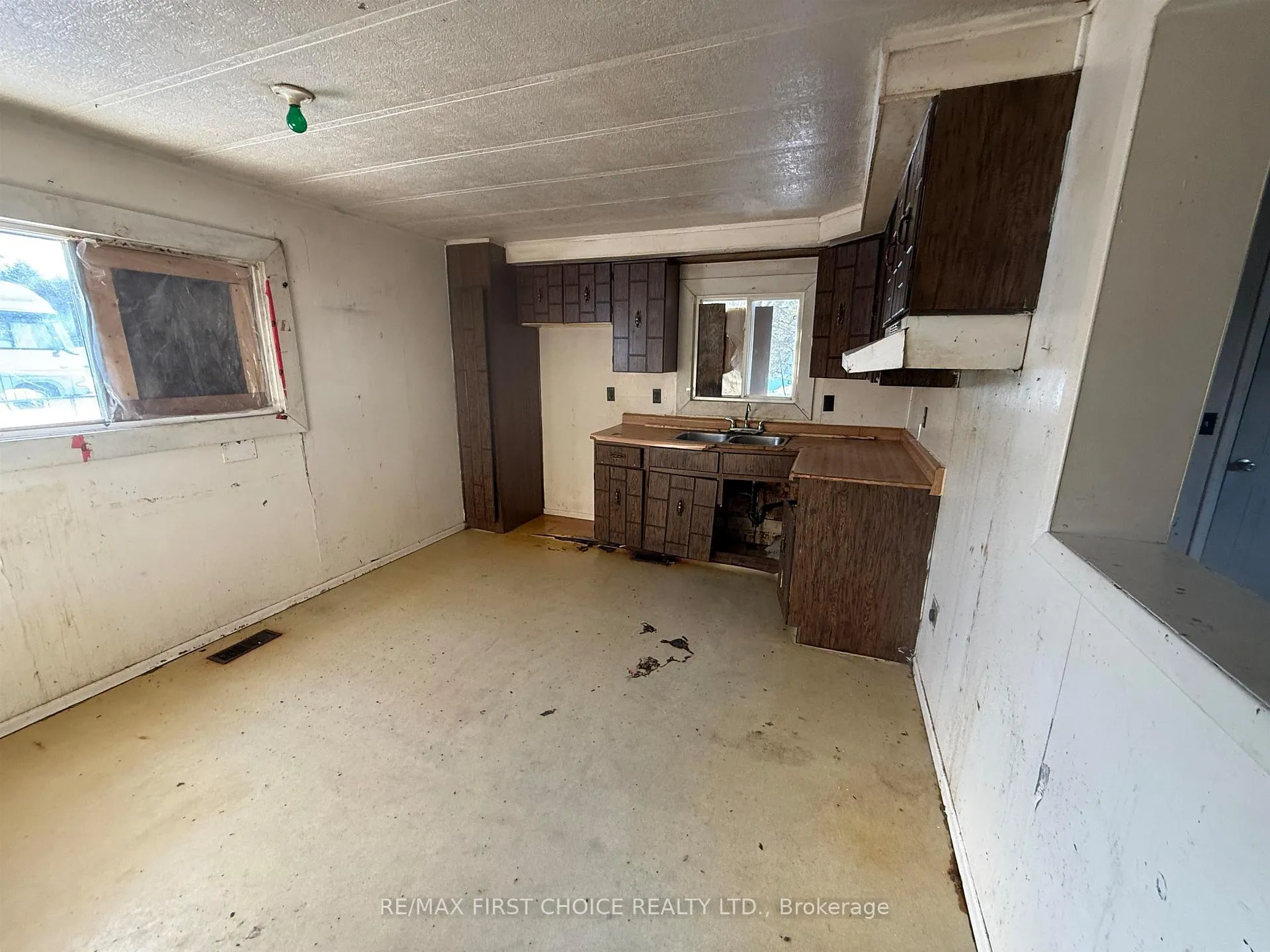 Photo 2 of 228 Davies Street, Ignace — HOMEH