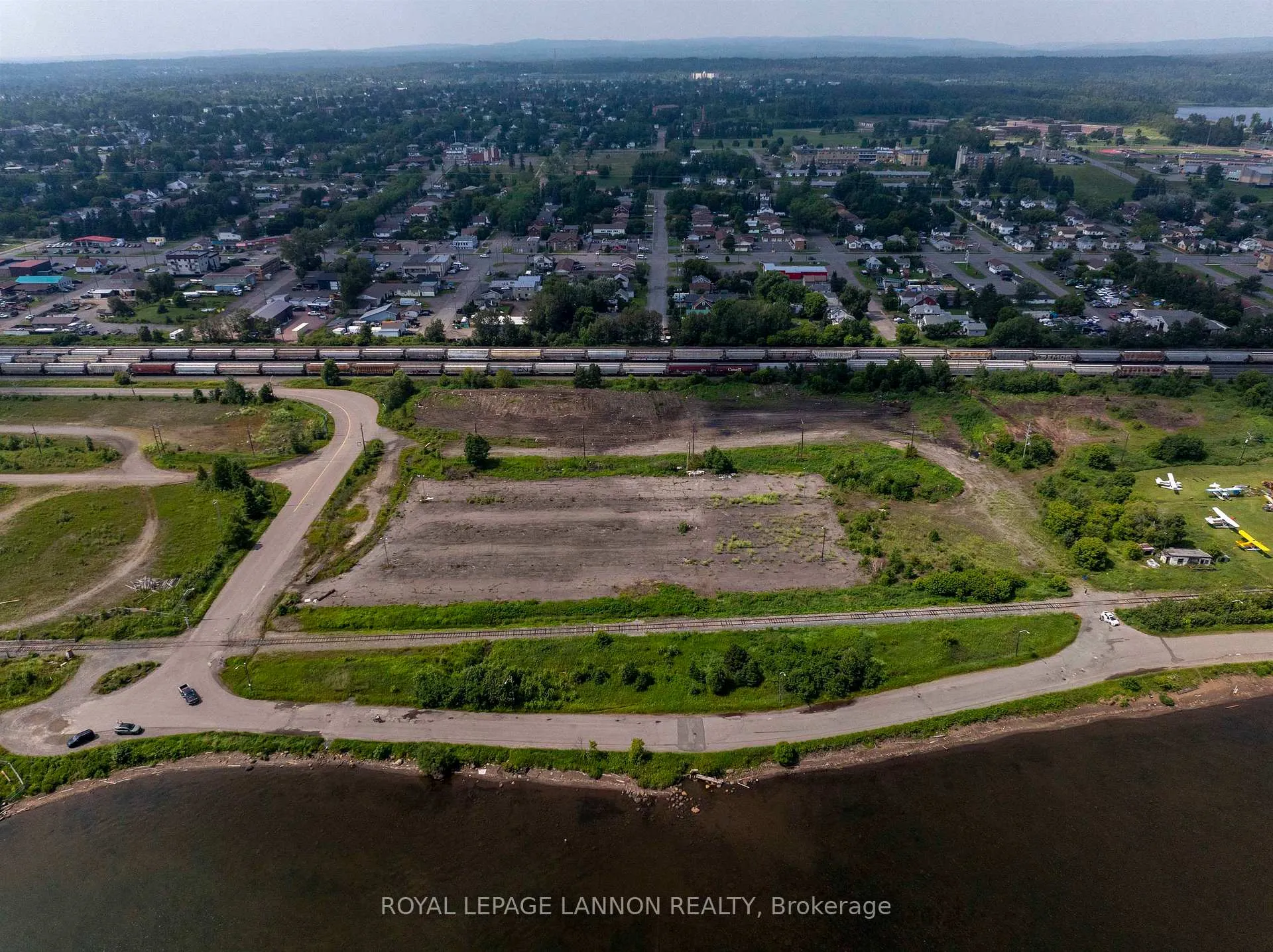 Photo 7 of Unit #6 & 7, Marina Park Drive, Thunder Bay, Lakefront — HOMEH
