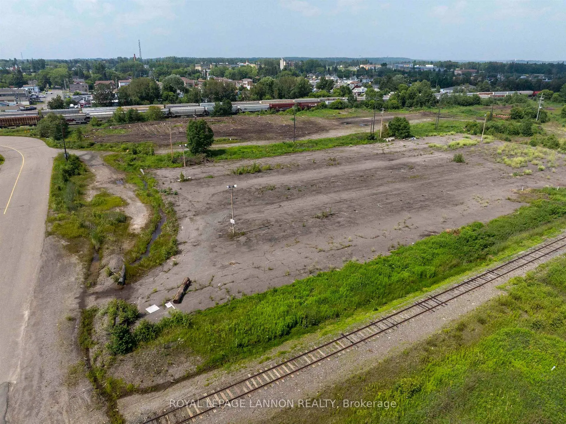 Photo 9 of Unit #6 & 7, Marina Park Drive, Thunder Bay, Lakefront — HOMEH