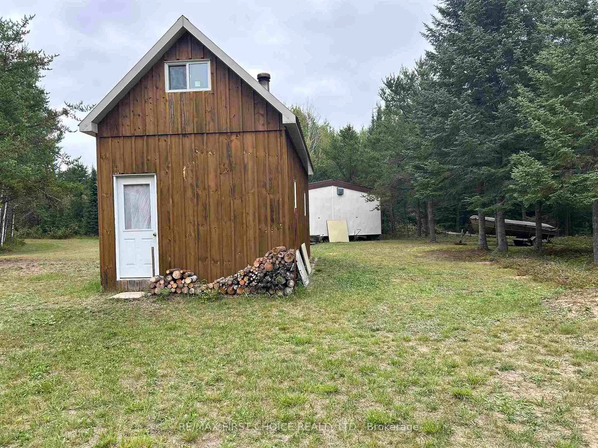 Photo 7 of 1 Bear Camp, Machin — HOMEH