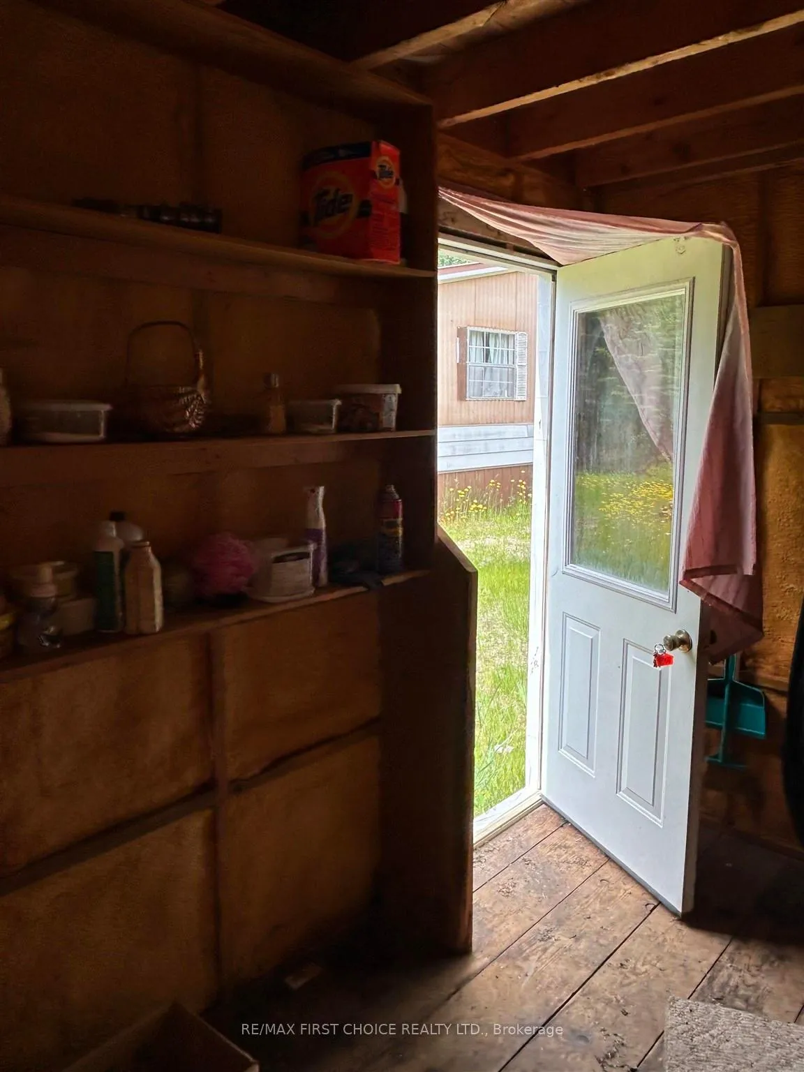 Photo 8 of 1 Bear Camp, Machin — HOMEH
