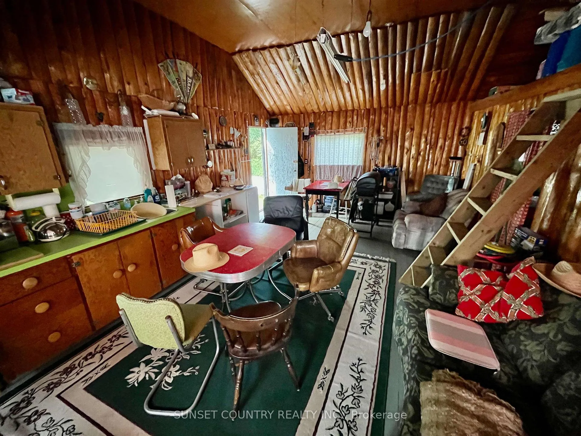Photo 4 of 14101 HWy 17 E, Dryden, Thunder Lake — HOMEH