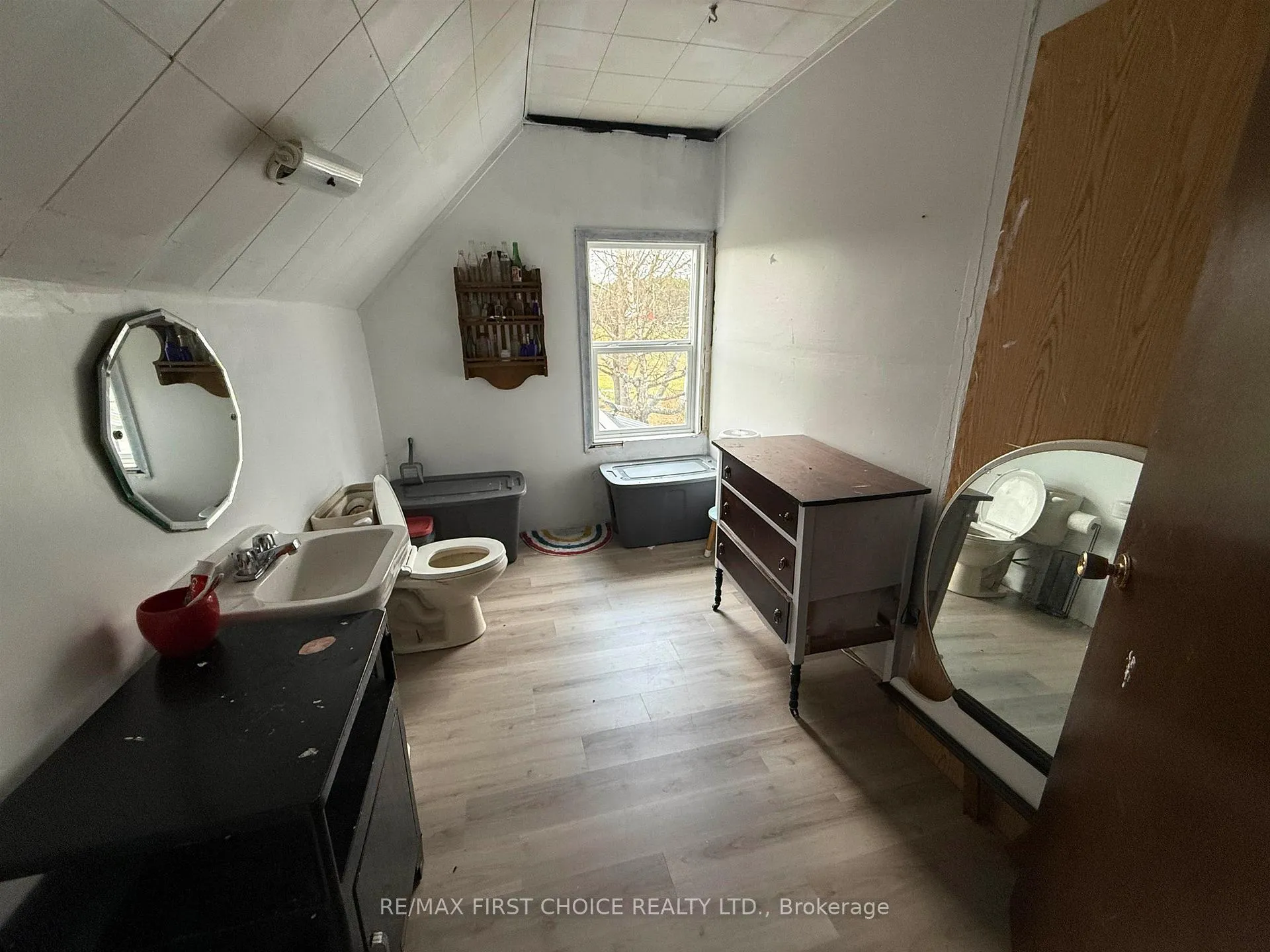 Photo 12 of 621 McGogy Road, Kenora Remote Area, Oxdrift — HOMEH