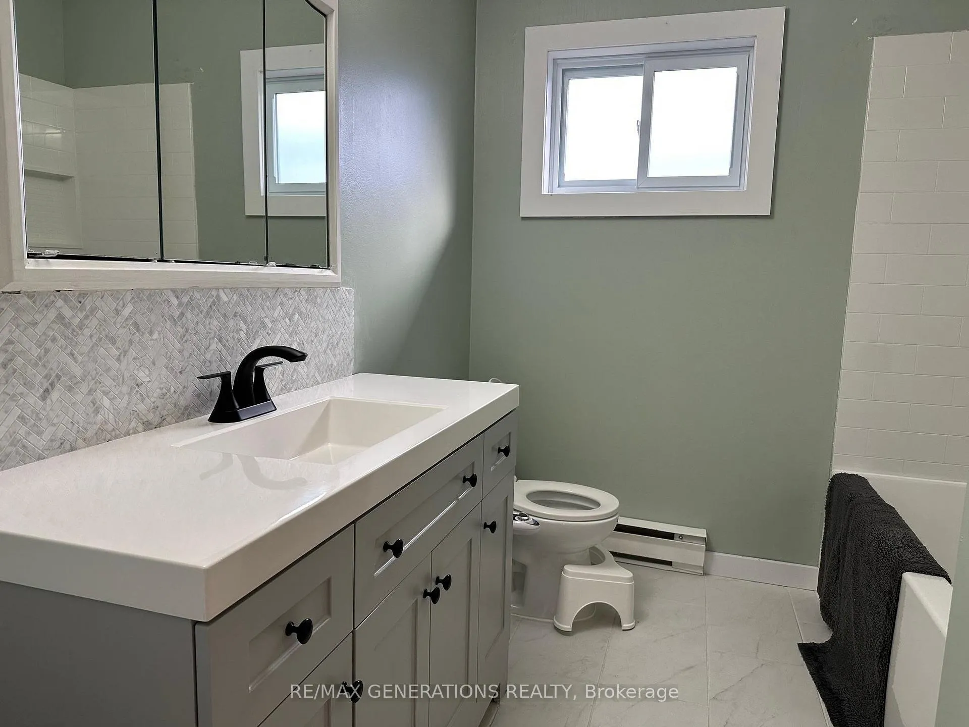 Photo 27 of 113 Centennial Drive, Schreiber — HOMEH