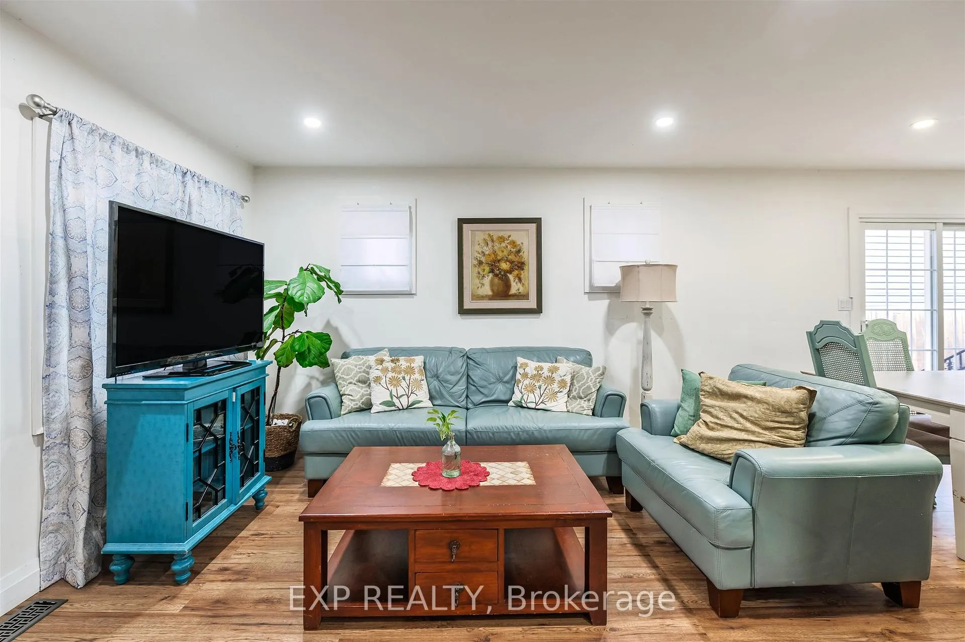 Photo 8 of 829 Athol Street, Whitby, Downtown Whitby — HOMEH