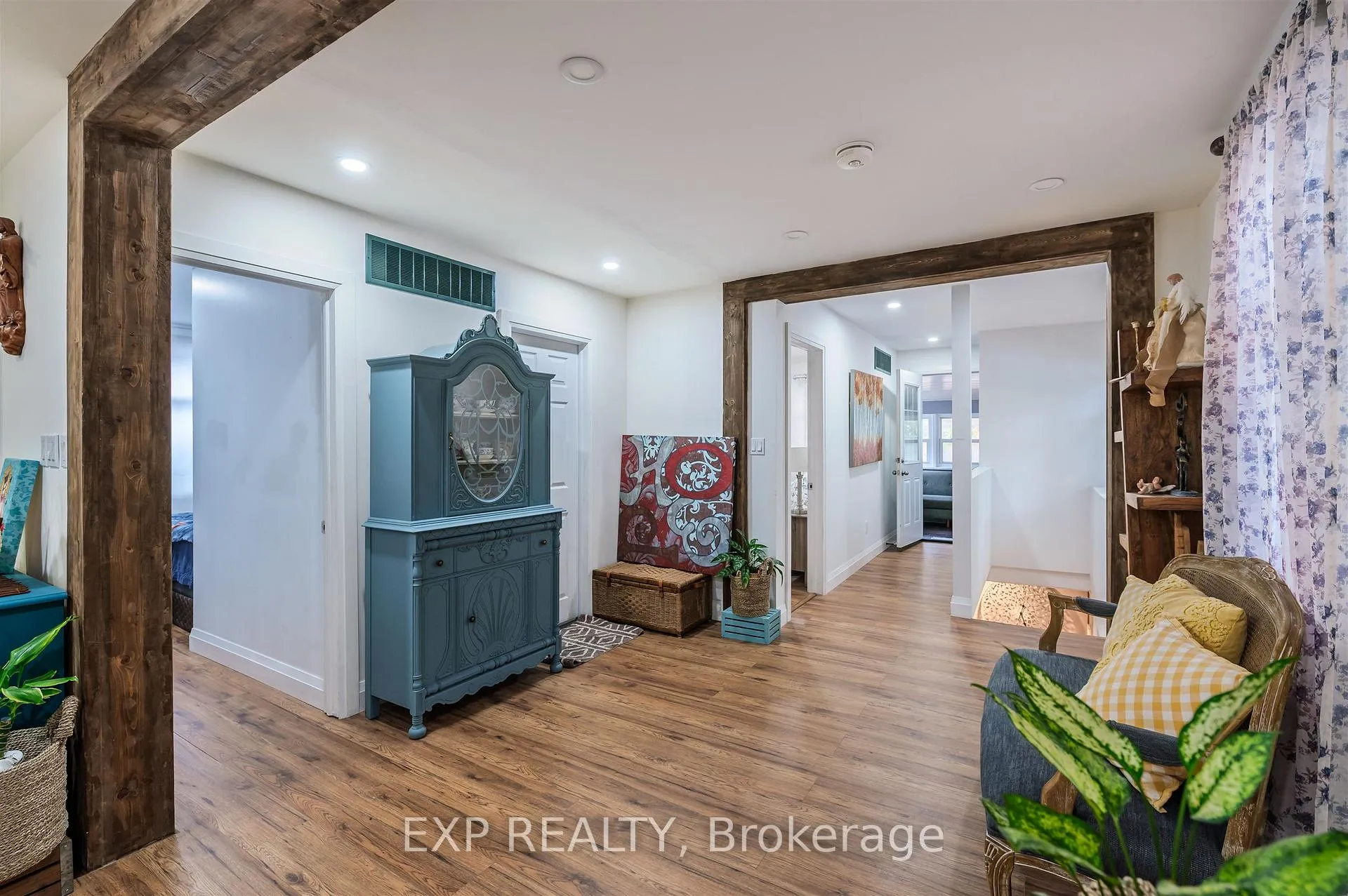 Photo 10 of 829 Athol Street, Whitby, Downtown Whitby — HOMEH