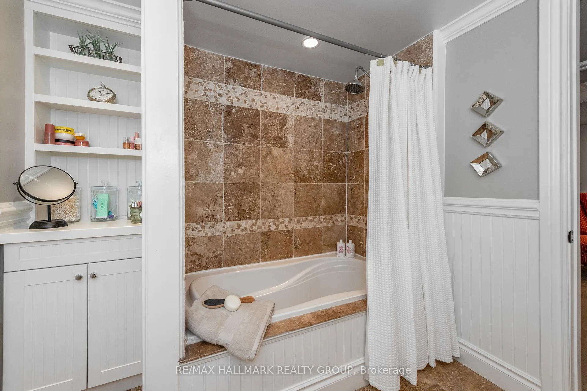 Photo 37 of 70 Pellan Way, Ottawa, Kanata - Beaverbrook — HOMEH